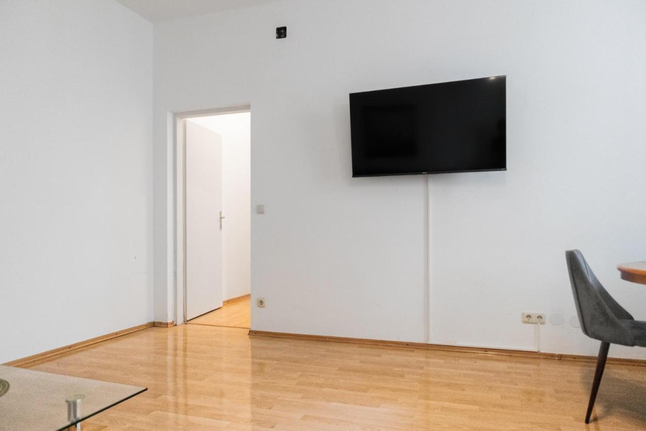 Welcoming 3Br Budget Apt. Well Connected Vienne Extérieur photo
